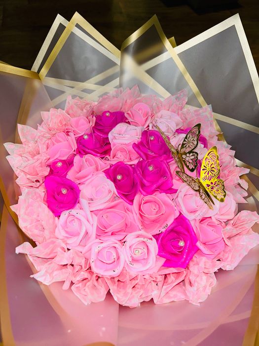 Ръчно направен Букет от 30 вечни рози