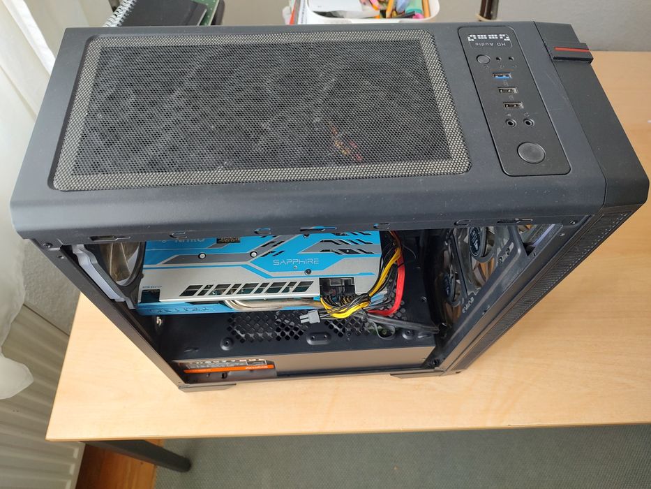 PC - AMD Ryzen 5 2600 + AMD Radeon Rx 590