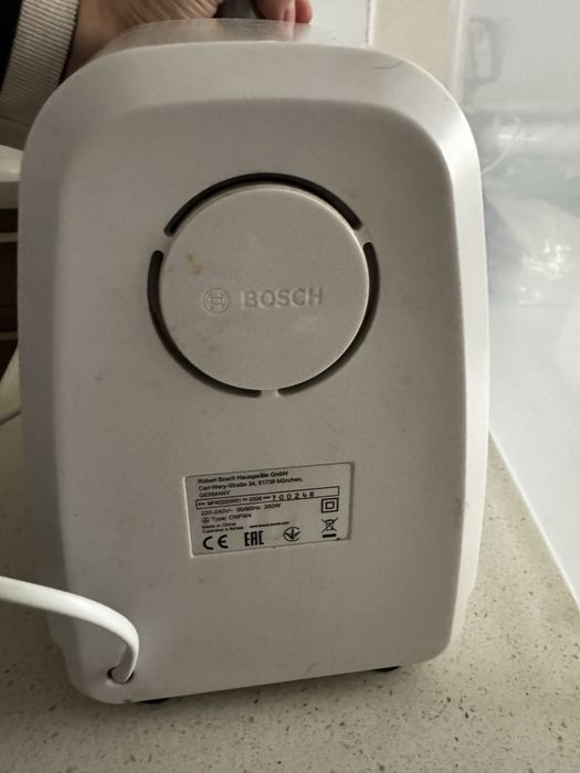 Мясорубка Bosch MFW2520, мощностью 1500W Б/У