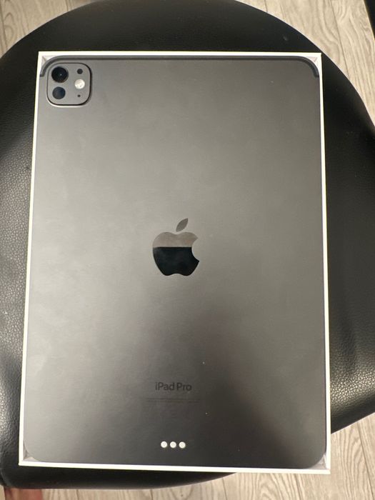 iPad 11 256 GB M4