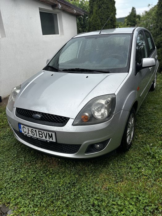 Vând Ford Fiesta 2008