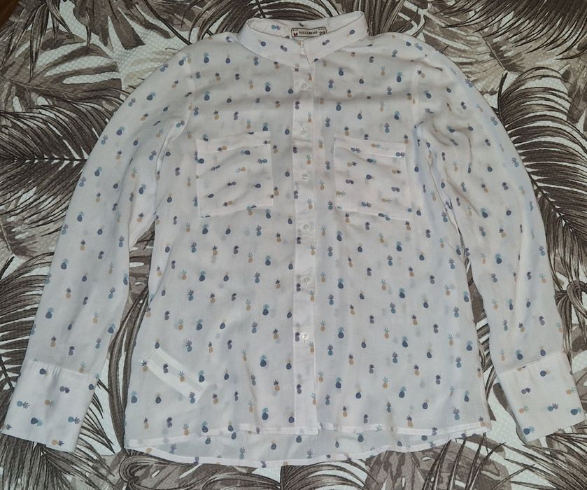 Нежная Рубашка Pull&bear с ананасами размер XS-S