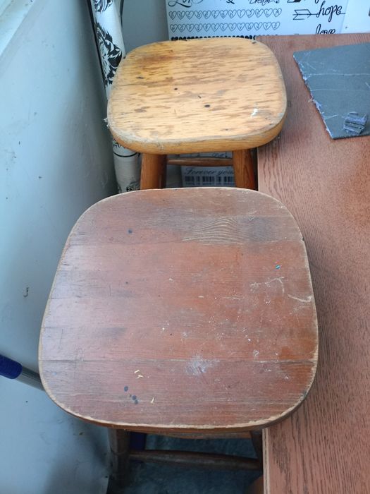 Дървени барстолове