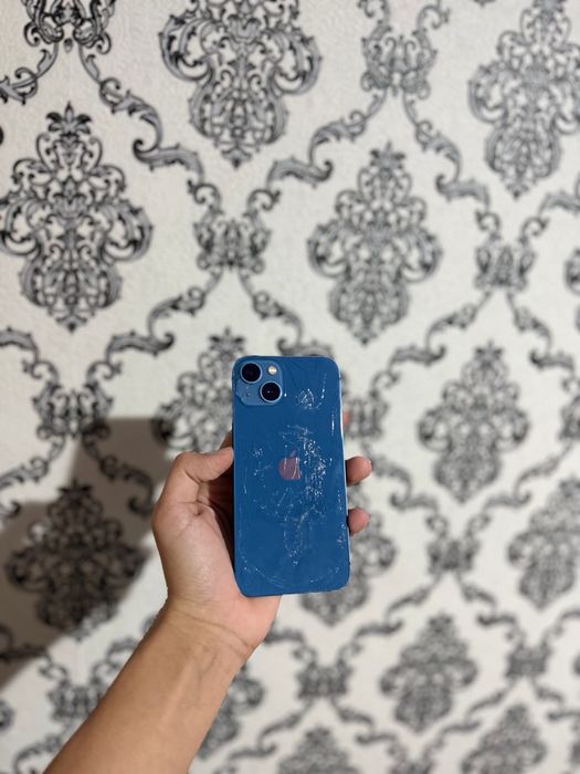 Продам Айфон 13 128gb