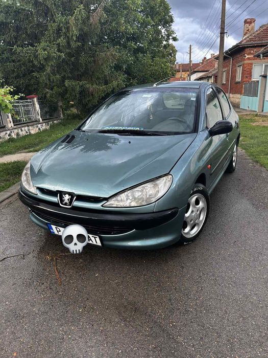 Продавам Peugeot 206 Hatchback