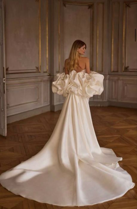 Capa cu trena detasabila rochie de mireasă