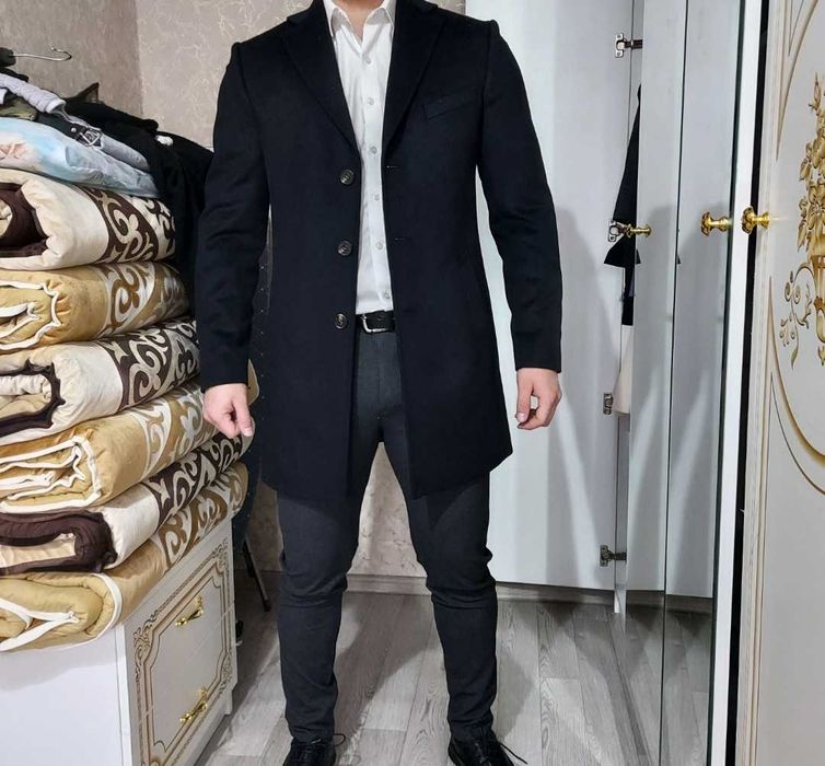 Пальто.              .   .