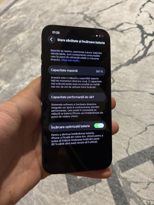 Vand/schimb urgent Iphone 13,