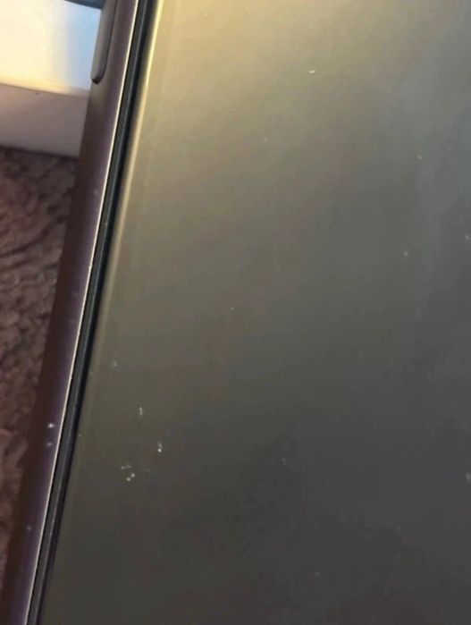 iPhone 11  în stare foarte bună de funcționare