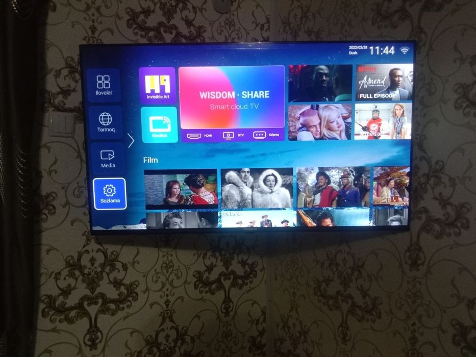 Moonx Smart TV 43