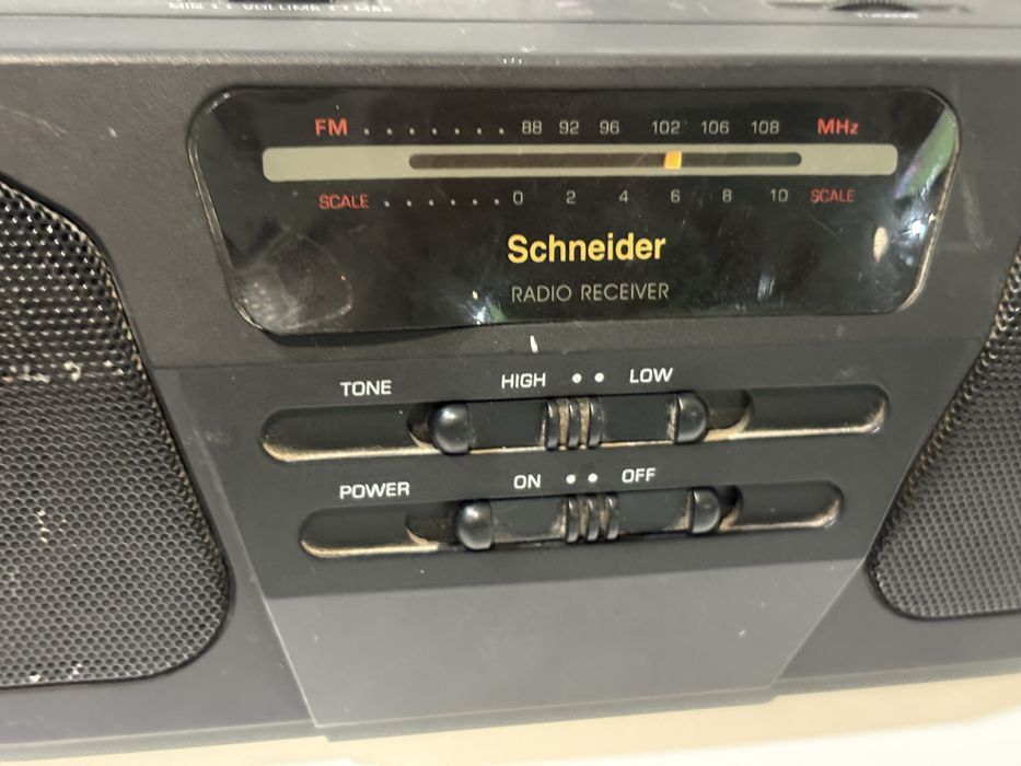 Radio Schneider perfect functional