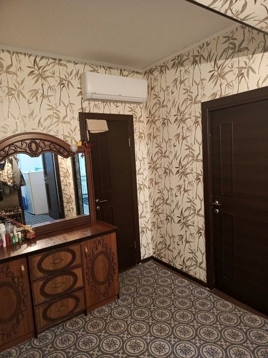 Aeraport yulni ustidan yangi domladan. 1- etaj 3 xonalik.