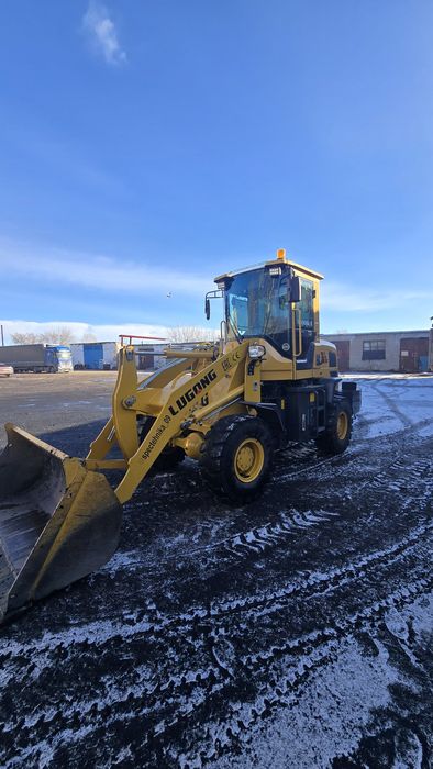 Продам погрузчик 1куб