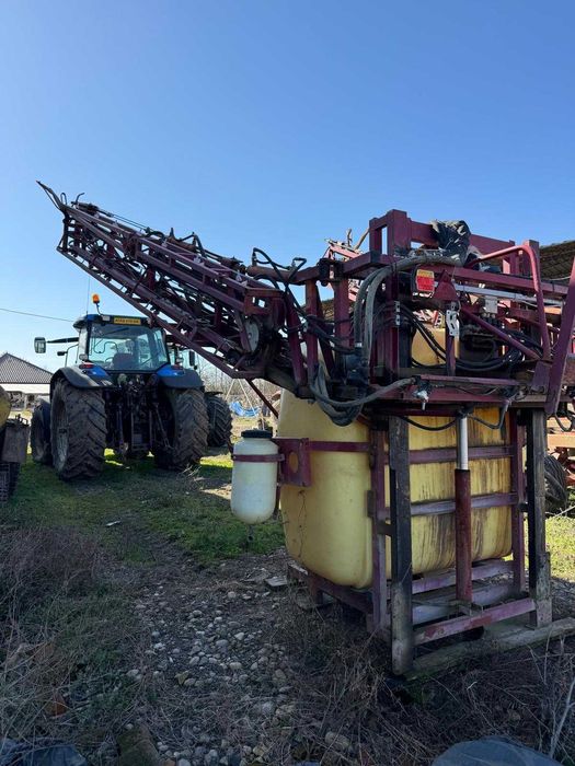 Masina erbicidat MET Hardi