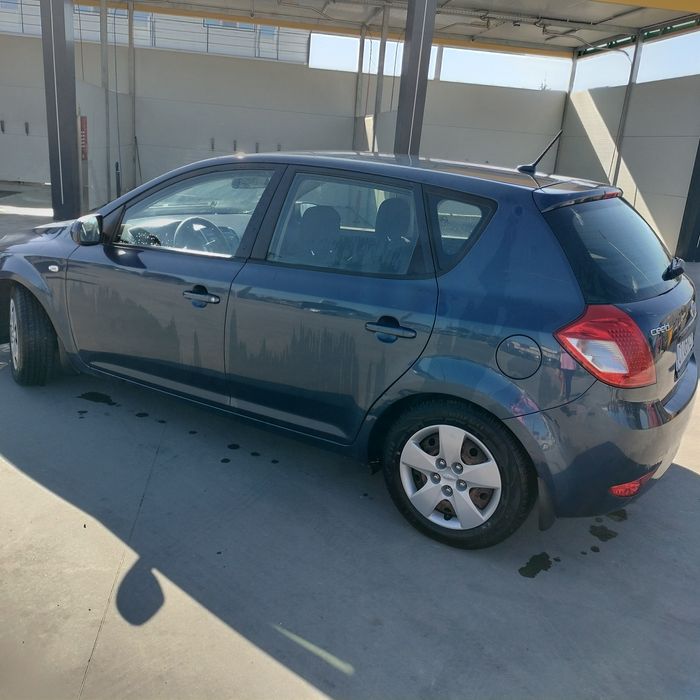 Vând KIA ceed an 2010