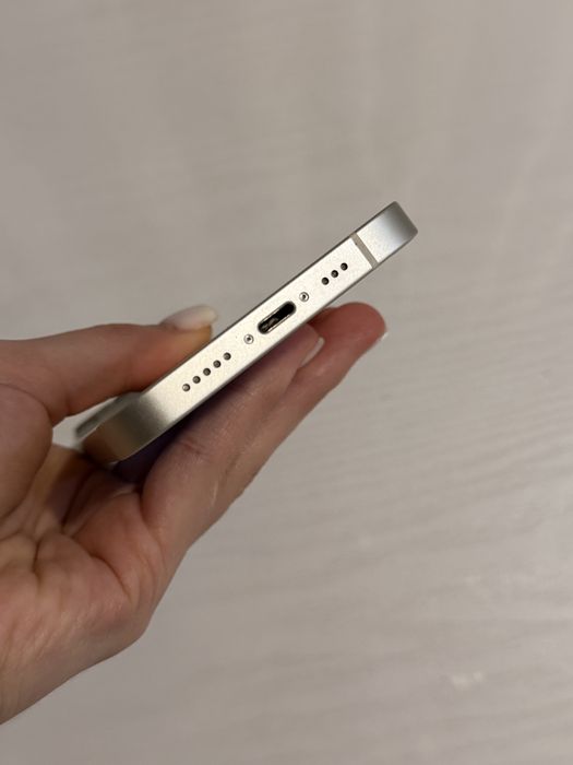 Продам Iphone 14