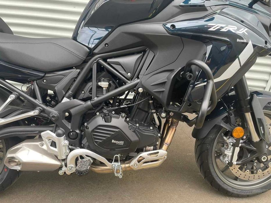Мотоцикл Benelli TRK 502