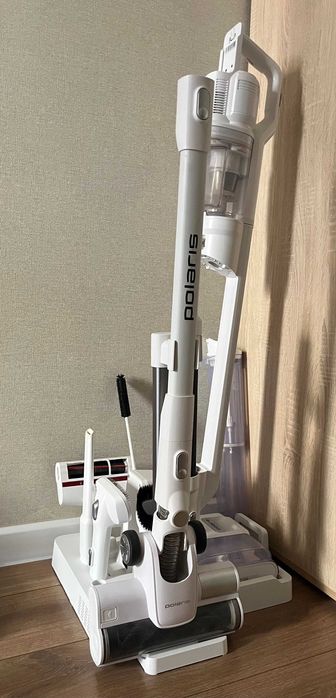 Пылесос Polaris PVCW 8090 белый