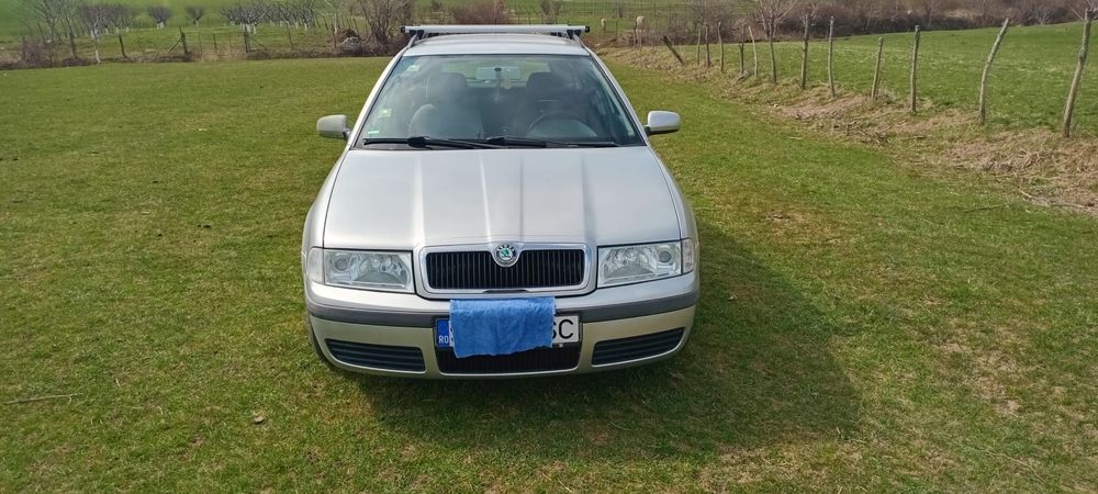 Vând Skoda Octavia