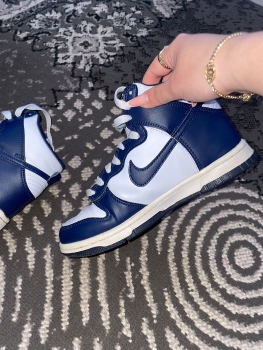 Vând Nike Dunk High