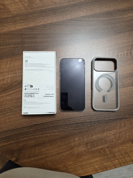 IPhone 17 Pro Max 256gb silver ca nou!