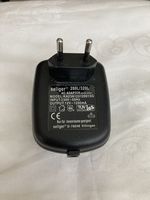 Alimentator 12v . Adaptor 12v . Transformator 12v