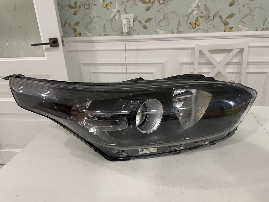 Фара Kia ceed передний правый