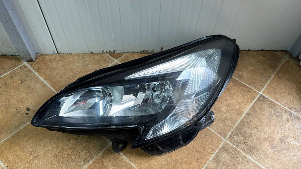 Far stanga Opel Corsa E 39108222