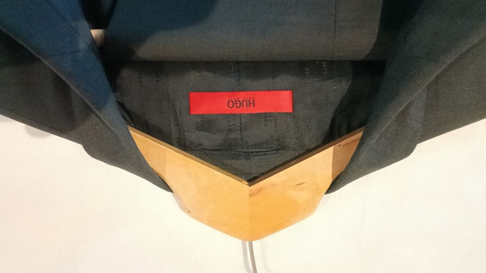 Мъжки костюм HUGO, 48 размер