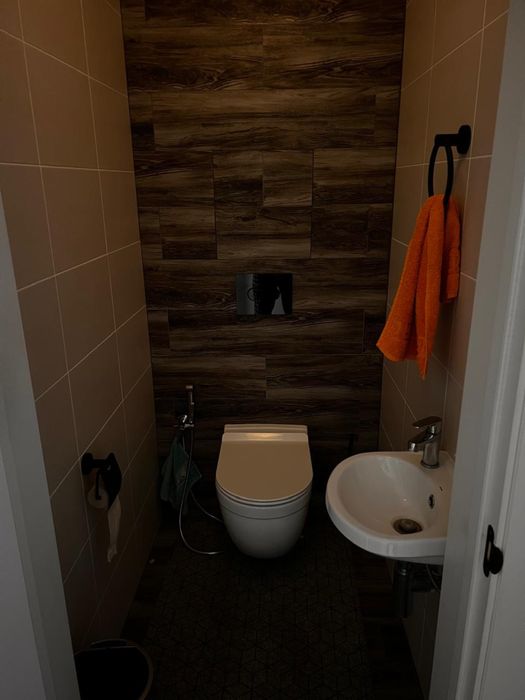 Продается 4-комнатная квартира.