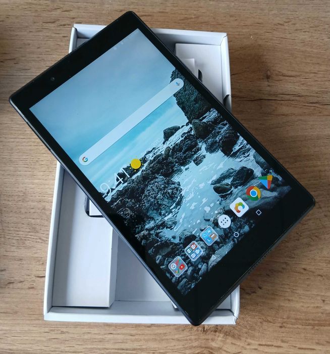 Таблет LENOVO Tab4 8