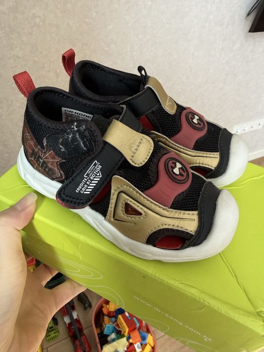 Продам сандали Dr Kong 25 рр