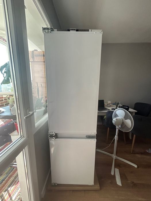 Хладилник за вграждане Grundig