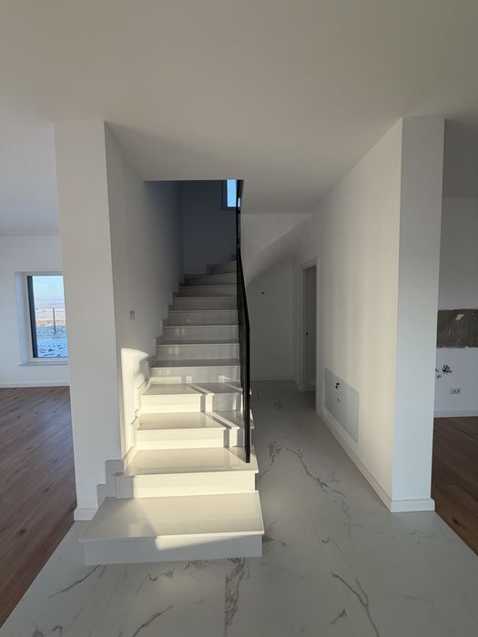 Casa individuala moderna la cheie | 116mp utili | Tisauti