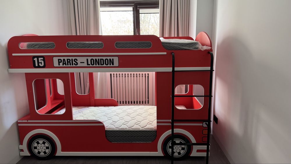 Двухярусная детская кровать