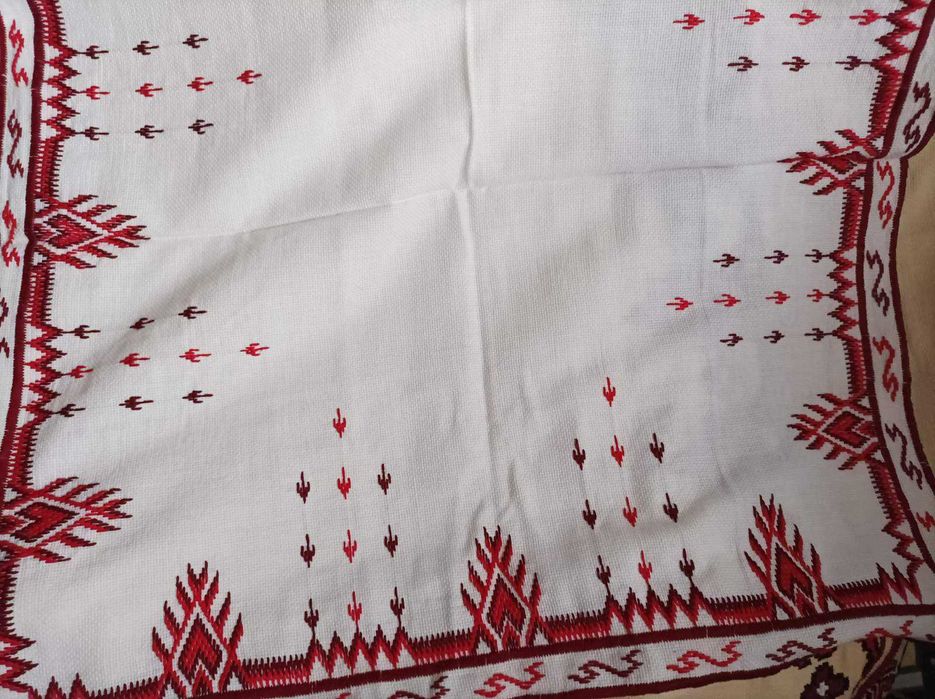 Ръчно тъкан килим, одеяла, покривки