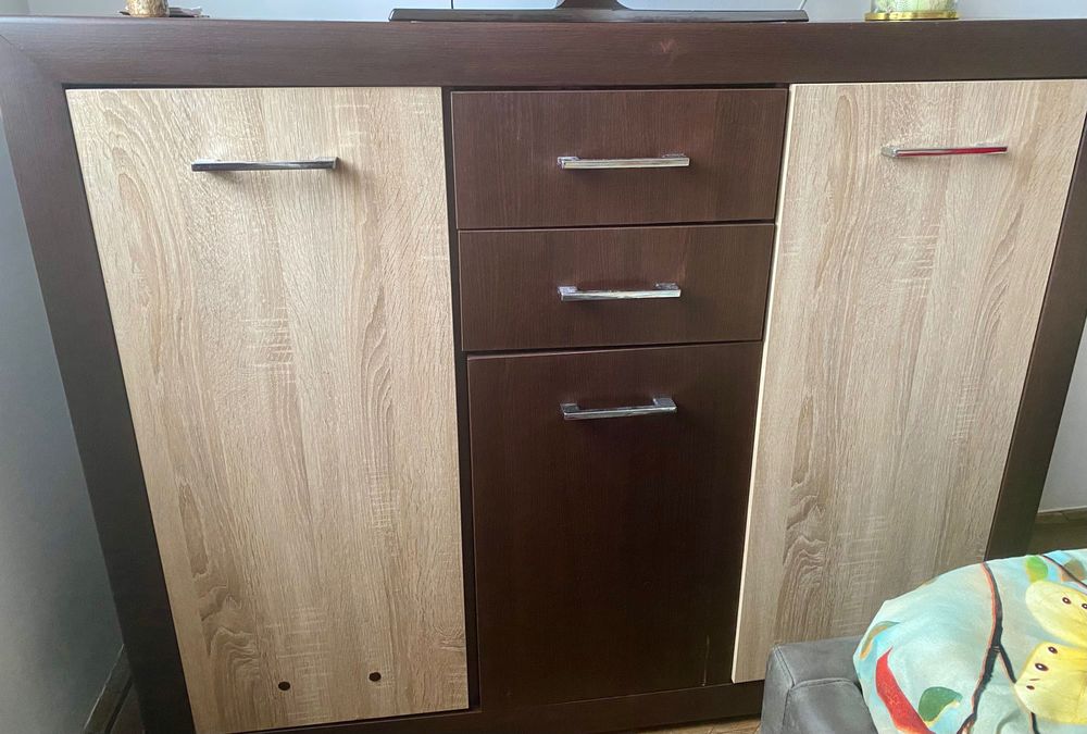 Vând mobilă în stare bună