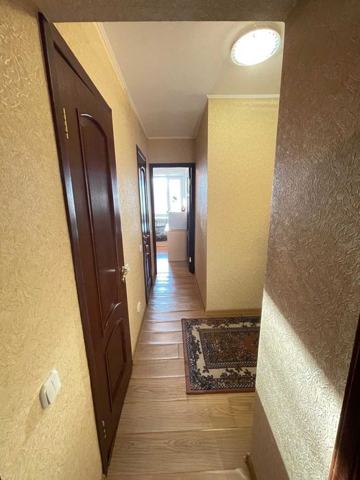 Продаётся 3-комнатная в Центре.