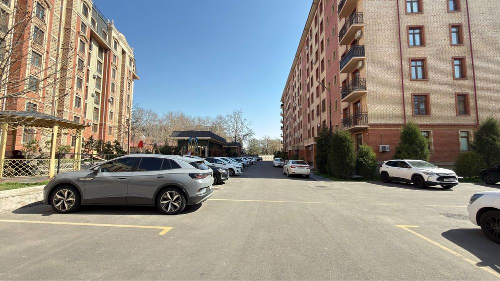 Яккасарой район 6/1/8  Golden House Duplex 150кв.м