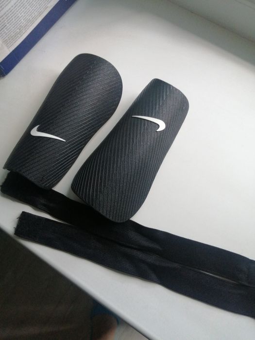 Перчатки и щетки