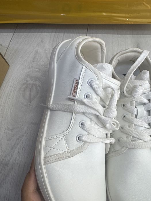 Продам кросовки 42 р