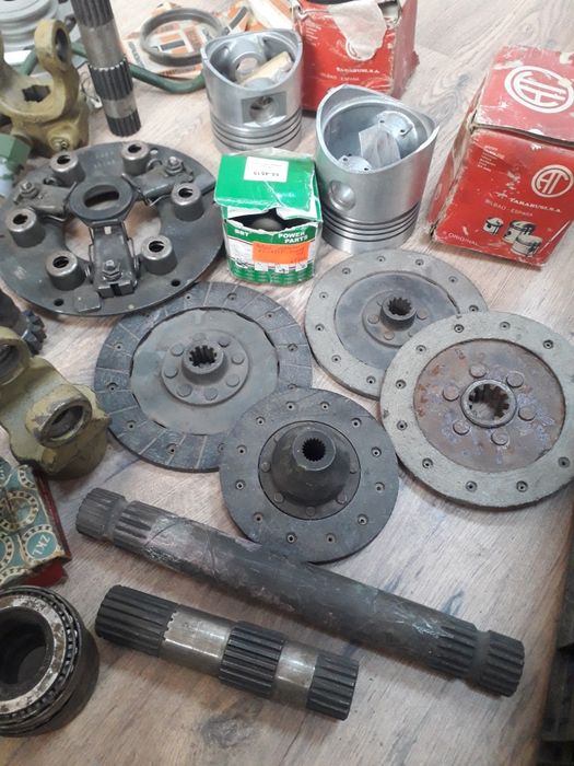 Piese Agria, piston, pinioane,ax priza,placa presiune,disc