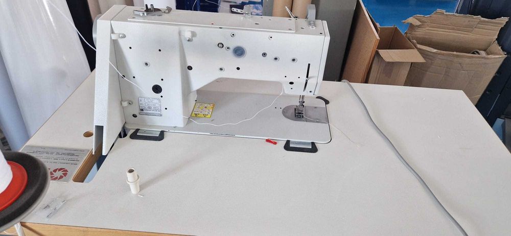 Vand masina de cusut zig-zag Durkoph Adler model 527I-811 - nefolosita