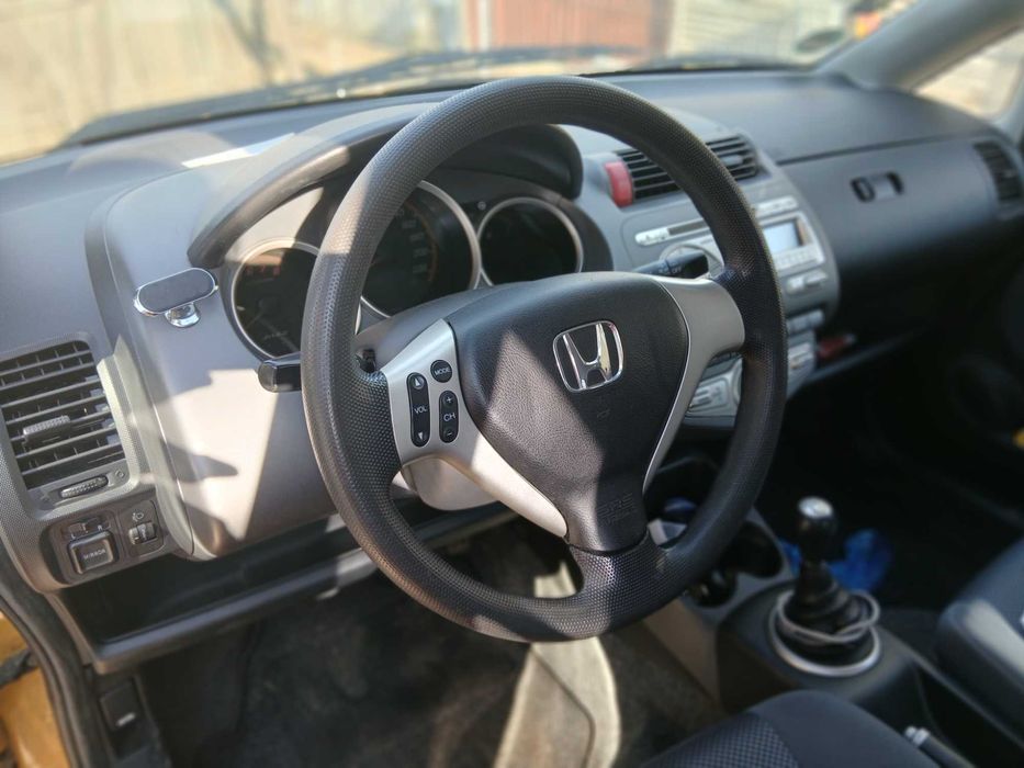 Se vinde honda jazz
