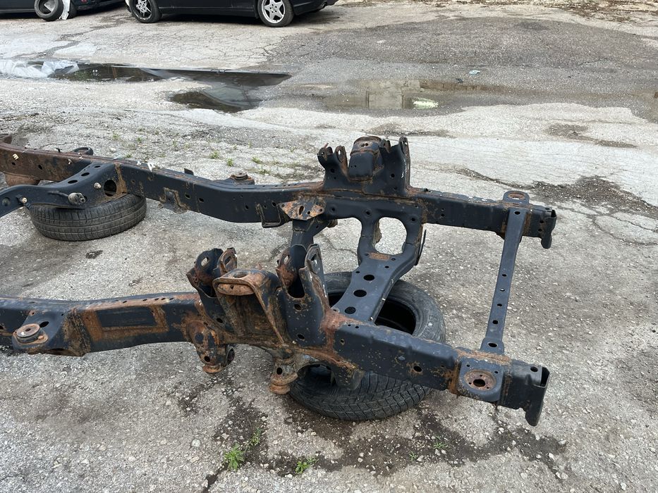 Шаси за Toyota Land Cruiser 100