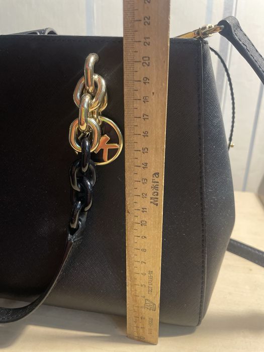 Продам кожаную сумку Michael Kord