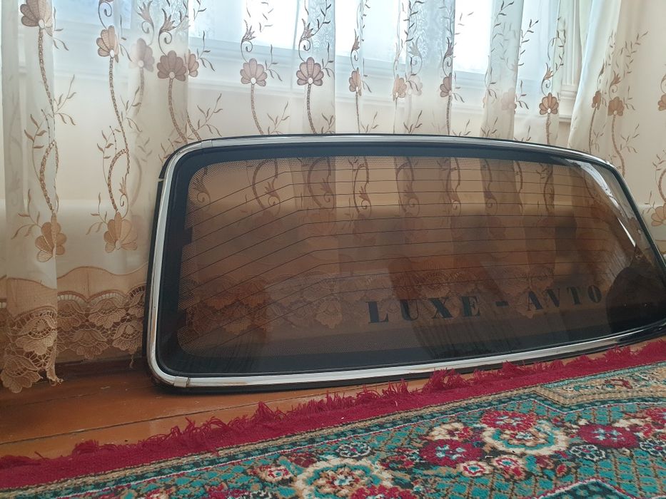 Волга учун ёдивий ойна орка кампиликт кизикканла буса телифон килила