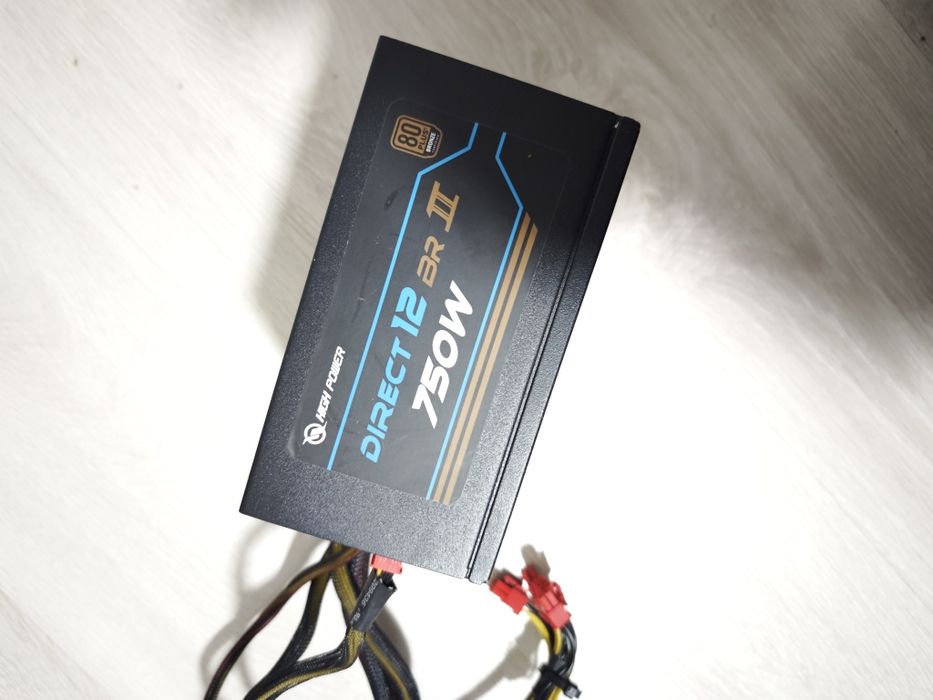 Vând sursa PC  semimidulara