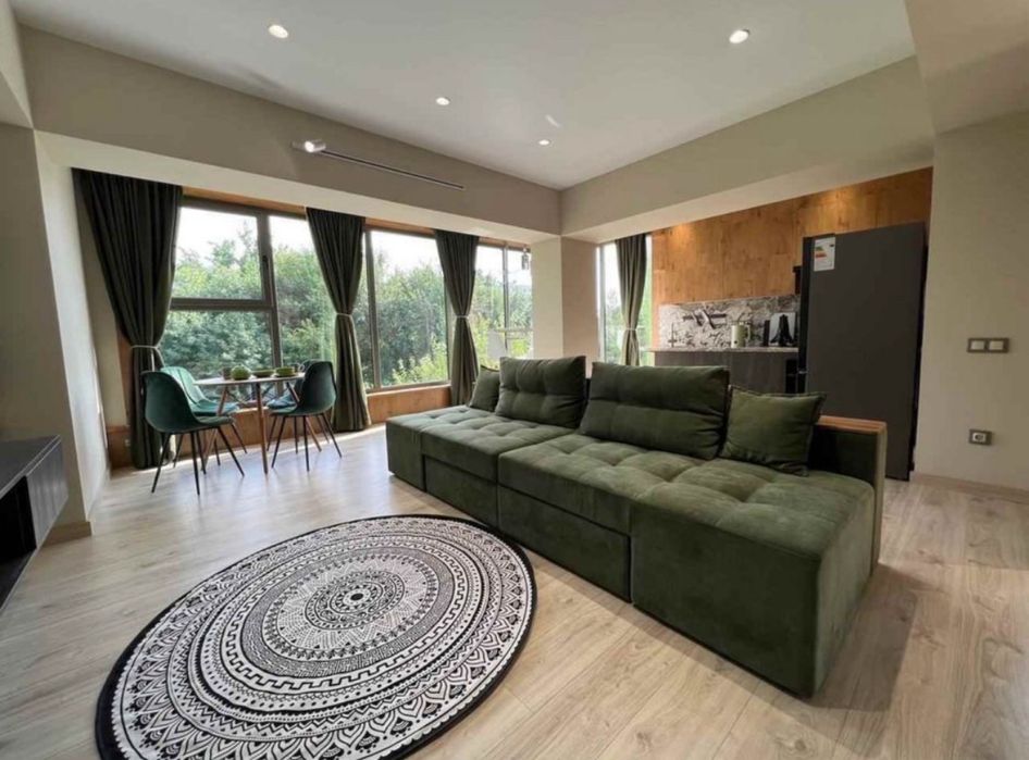 Метро Космонавты Цум-Сдаётся новся 2х комнатная!