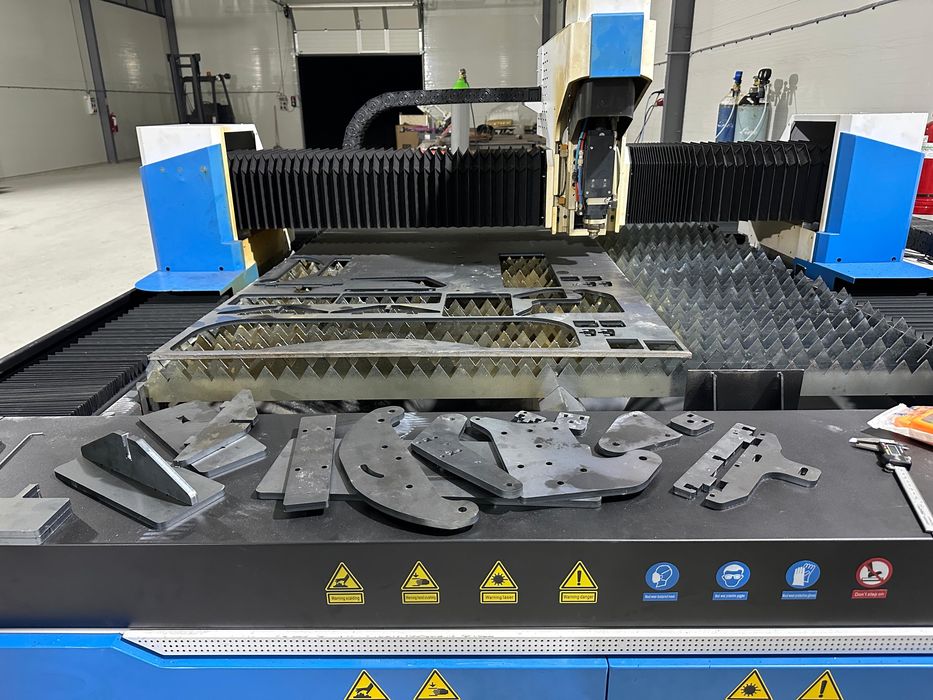 Colaborare confectii metalice , debitare laser